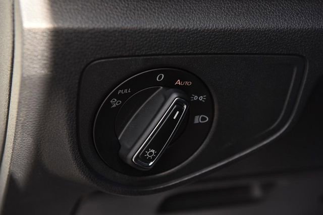 Certified 2023 Volkswagen Atlas Cross Sport SE w/ Panoramic Sunroof Package image 11