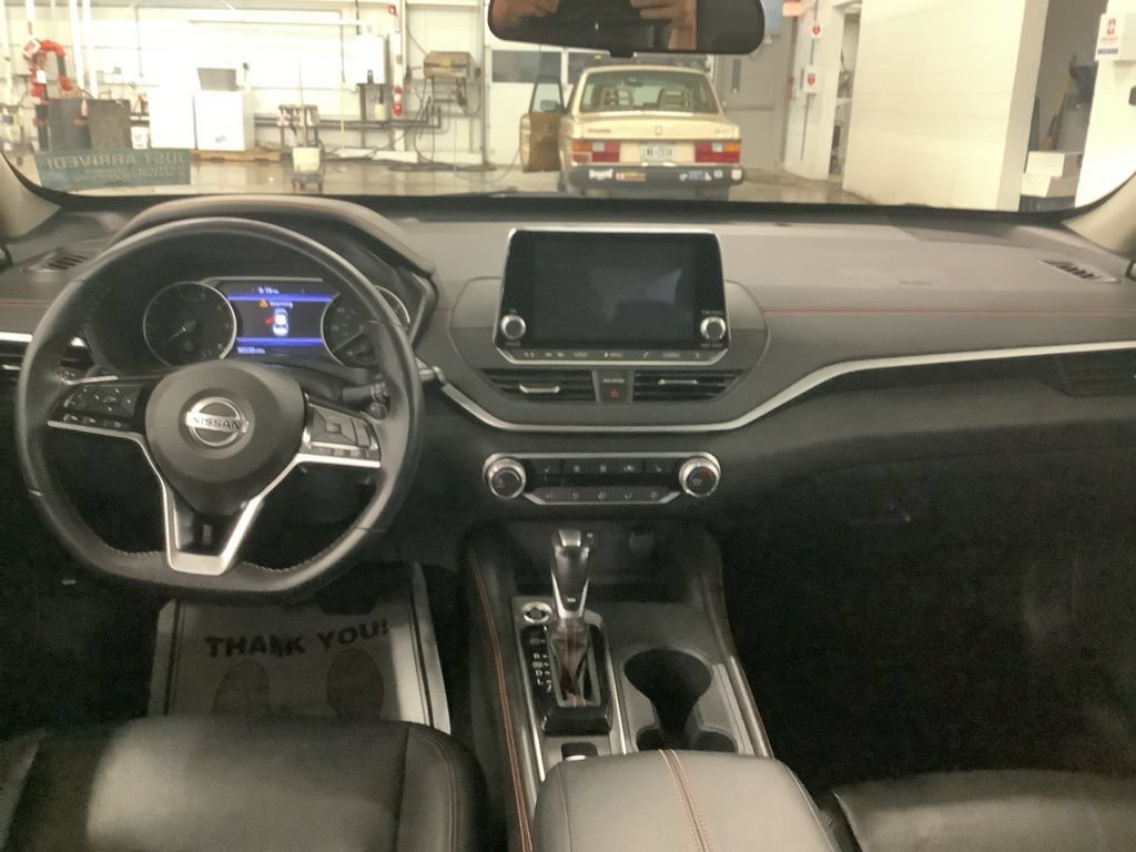 Used 2019 Nissan Altima 2.5 SR w/ SR Premium Package AWD/4WD image 6