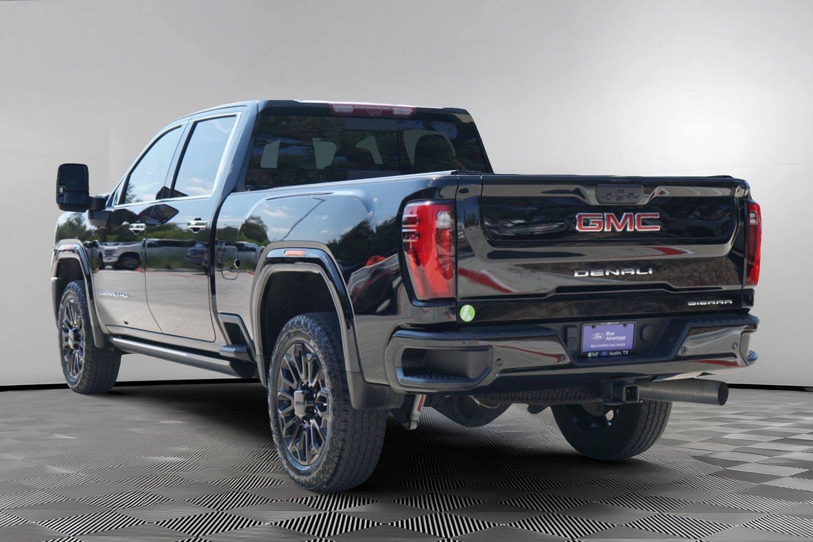 Used 2024 GMC Sierra 2500 Denali w/ Denali Reserve Package AWD/4WD image 5