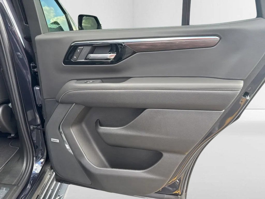 New 2025 Chevrolet Tahoe Premier AWD/4WD image 30