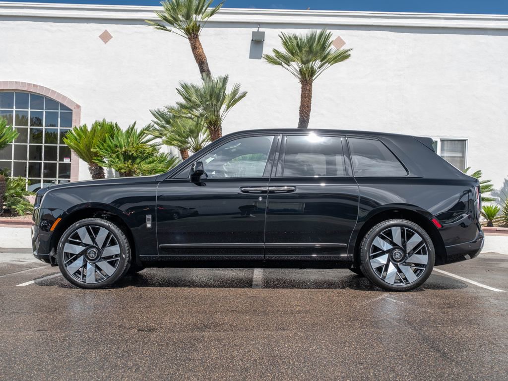 New 2026 Rolls-Royce Cullinan AWD/4WD image 3