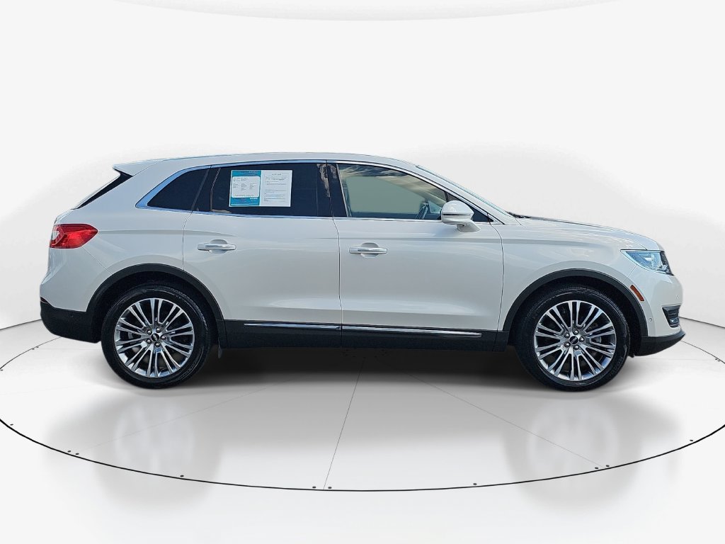 Used 2017 Lincoln MKX Reserve AWD/4WD image 5