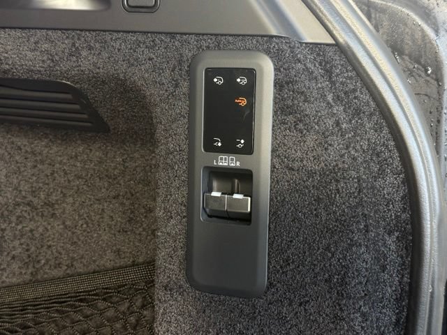 Used 2025 Land Rover Range Rover Autobiography AWD/4WD image 19
