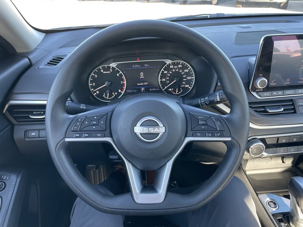 Used 2024 Nissan Altima 2.5 SV image 23