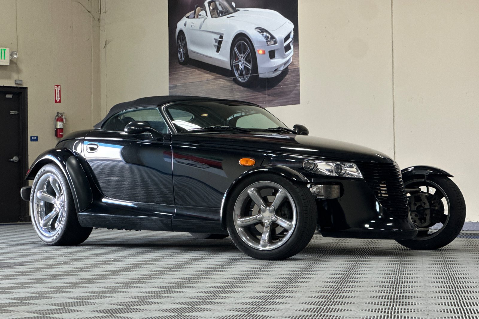 Used 1999 Plymouth Prowler RWD image 10