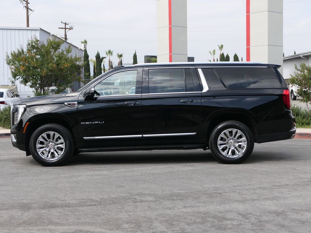Used 2025 GMC Yukon XL Denali AWD/4WD image 6