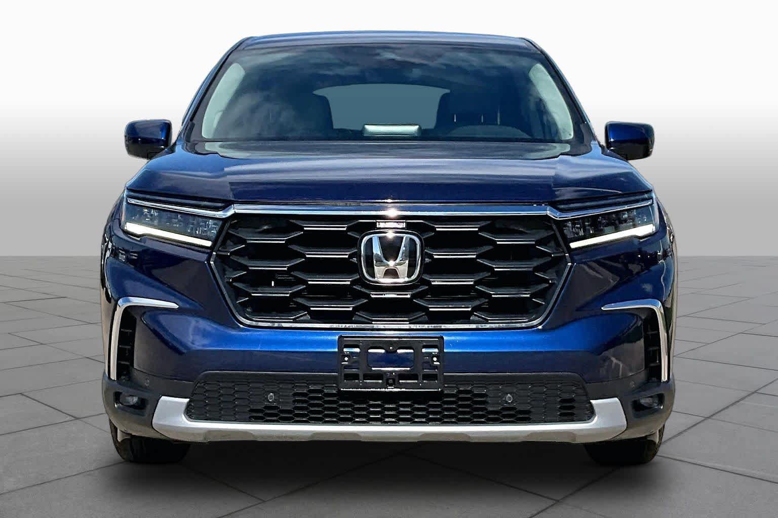Used 2025 Honda Pilot EX-L image 4