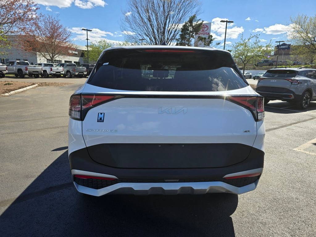 Used 2023 Kia Sportage EX AWD/4WD image 6