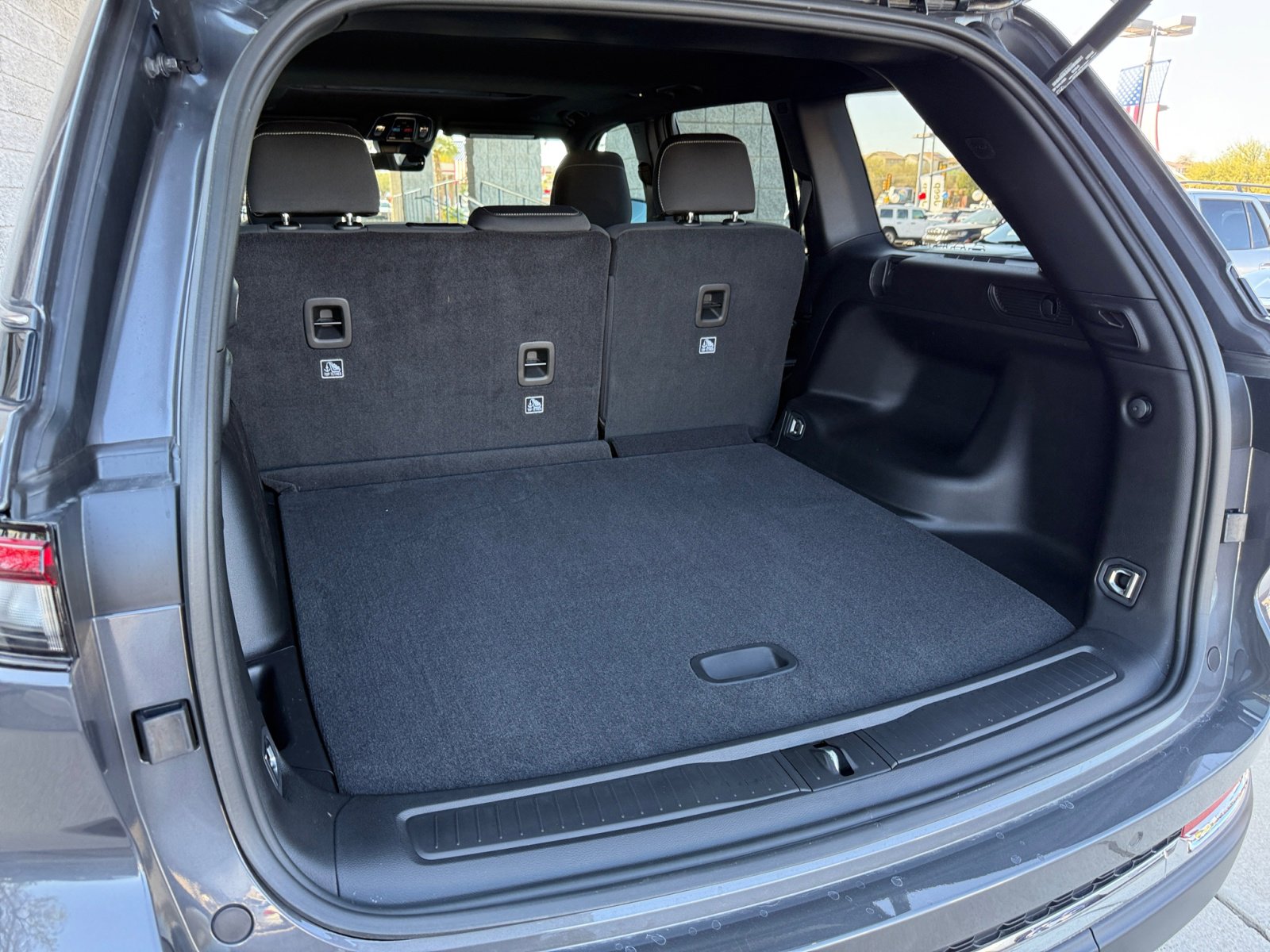 New 2025 Jeep Grand Cherokee Laredo X w/ Luxury Tech Group I image 23