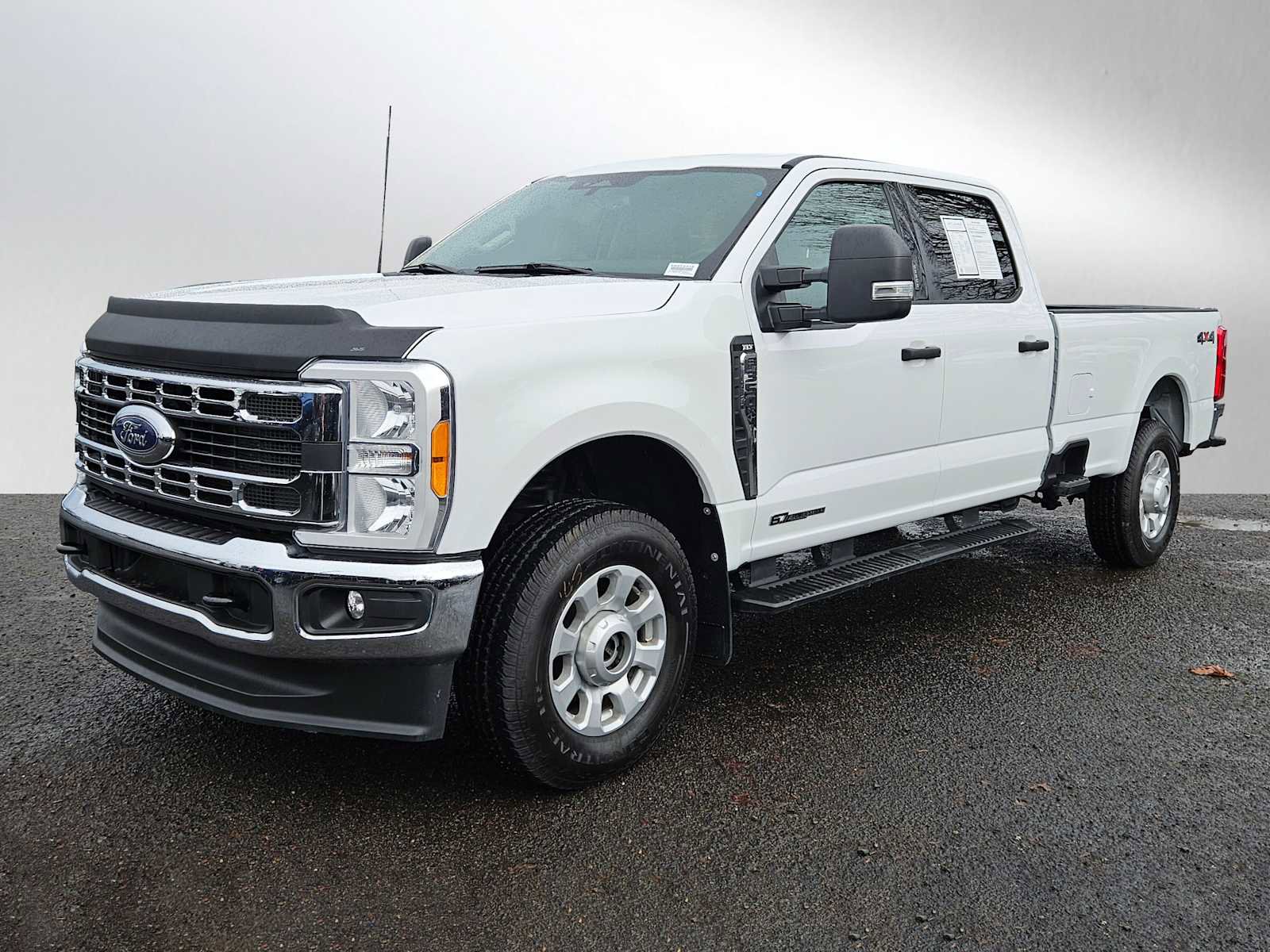 Used 2023 Ford F350 XLT w/ FX4 Off-Road Package image 7