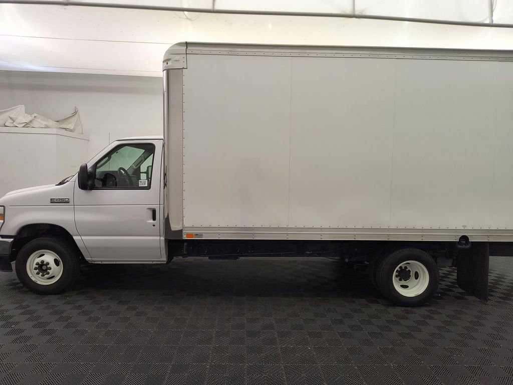 Used 2021 Ford E-450 and Econoline 450 Super Duty w/ Power Windows & Locks Group image 16