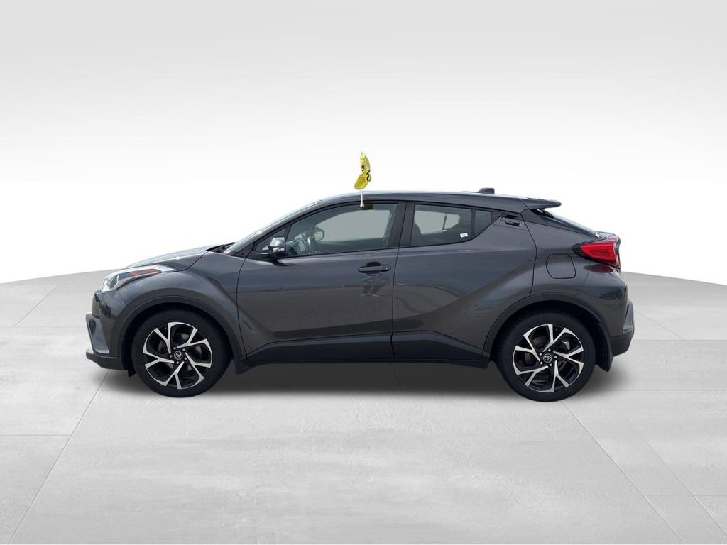 Used 2018 Toyota C-HR XLE image 6