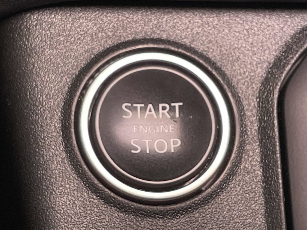 Used 2023 Land Rover Defender 110 X-Dynamic SE AWD/4WD image 42