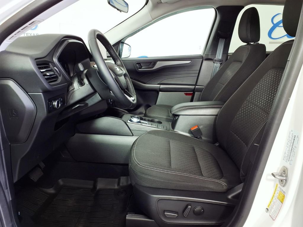 Used 2023 Ford Escape Active w/ Cold Weather Package image 8