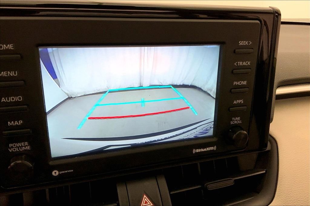 Used 2020 Toyota RAV4 XLE w/ Convenience Package image 17
