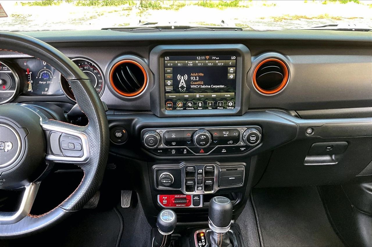 Used 2022 Jeep Gladiator Mojave w/ Trailer Tow Package image 9