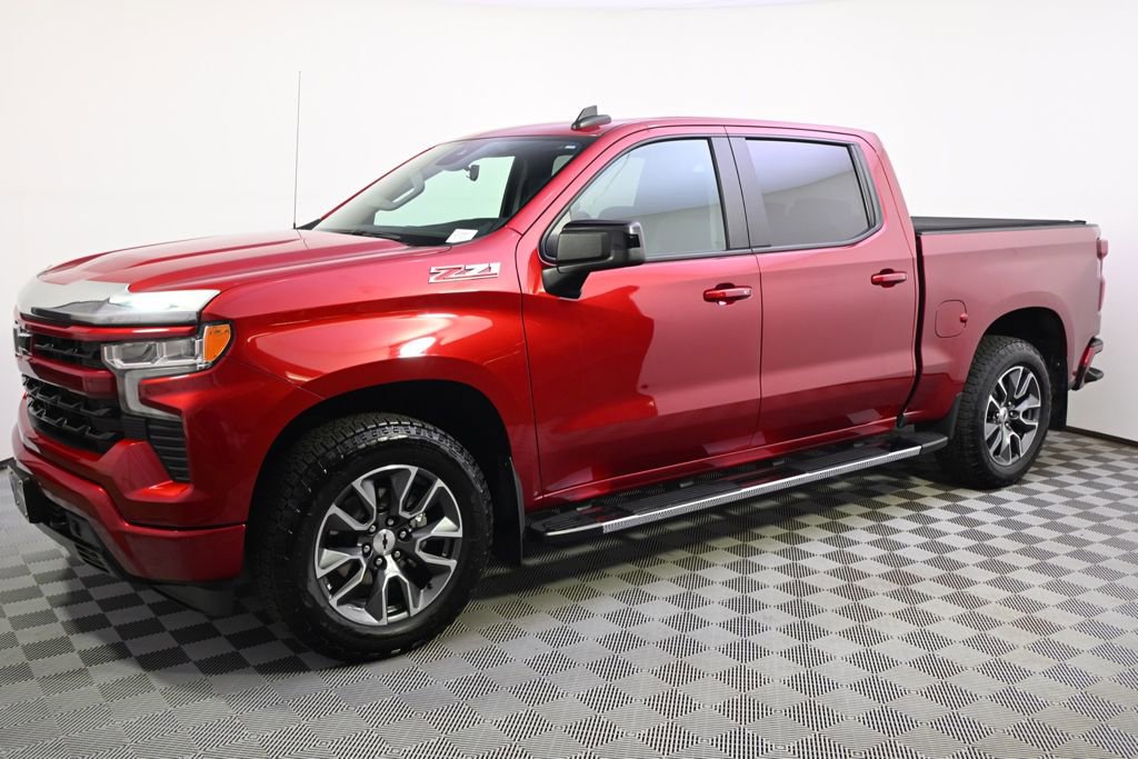 Used 2023 Chevrolet Silverado 1500 RST AWD/4WD image 2