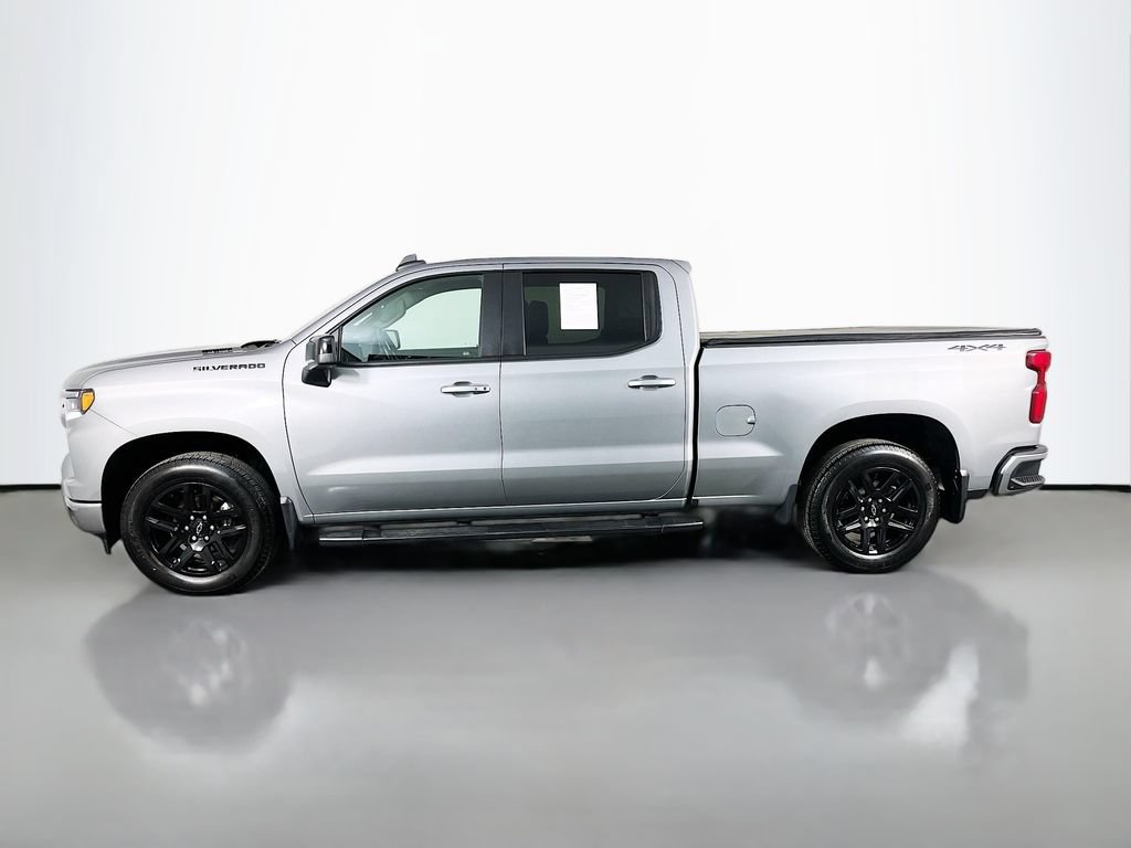Used 2024 Chevrolet Silverado 1500 RST w/ Dark Appearance Package AWD/4WD image 5