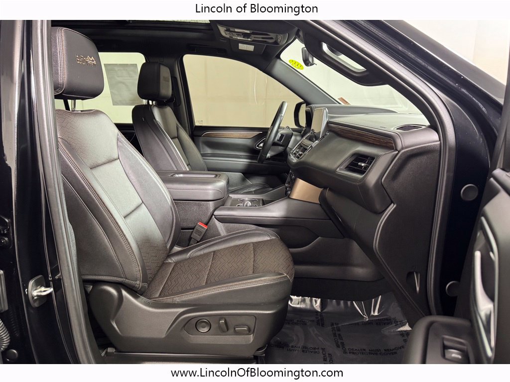 Used 2024 Chevrolet Tahoe High Country AWD/4WD image 10