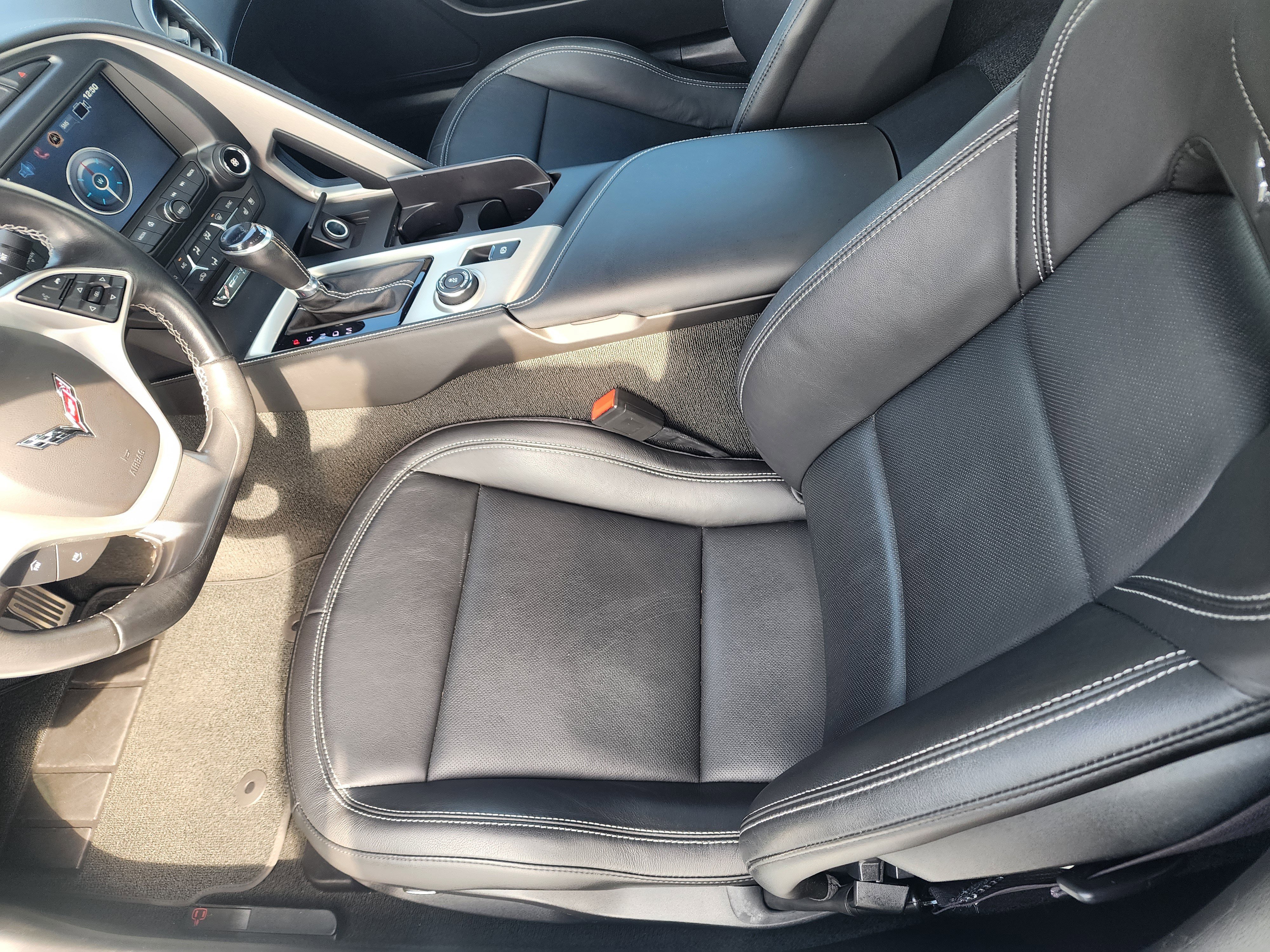 Used 2016 Chevrolet Corvette Stingray Coupe w/ 2LT Preferred Equipment Group image 15