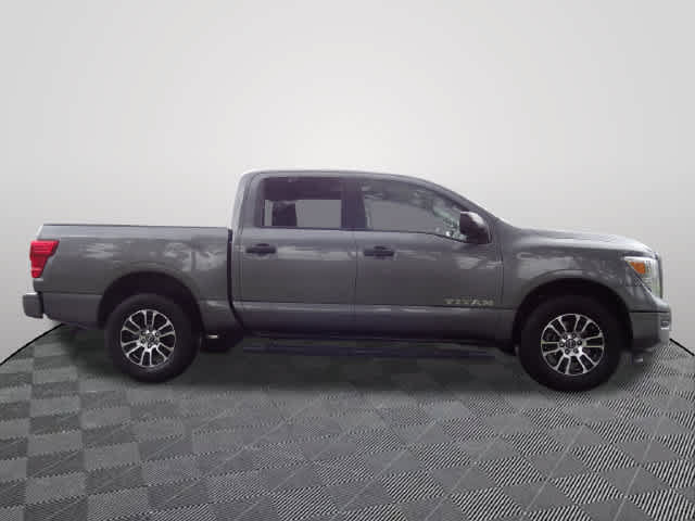 Used 2023 Nissan Titan SV AWD/4WD image 4