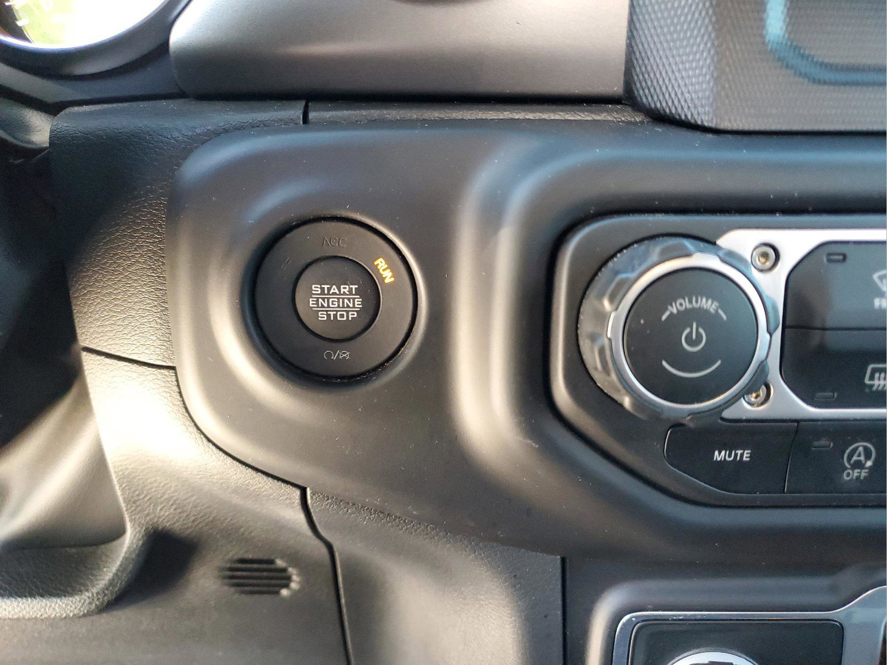 Certified 2023 Jeep Wrangler Sport AWD/4WD image 20