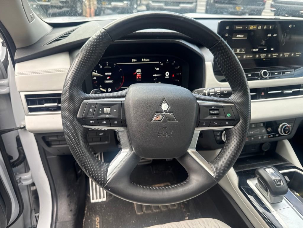 Used 2025 Mitsubishi Outlander SEL AWD/4WD image 11