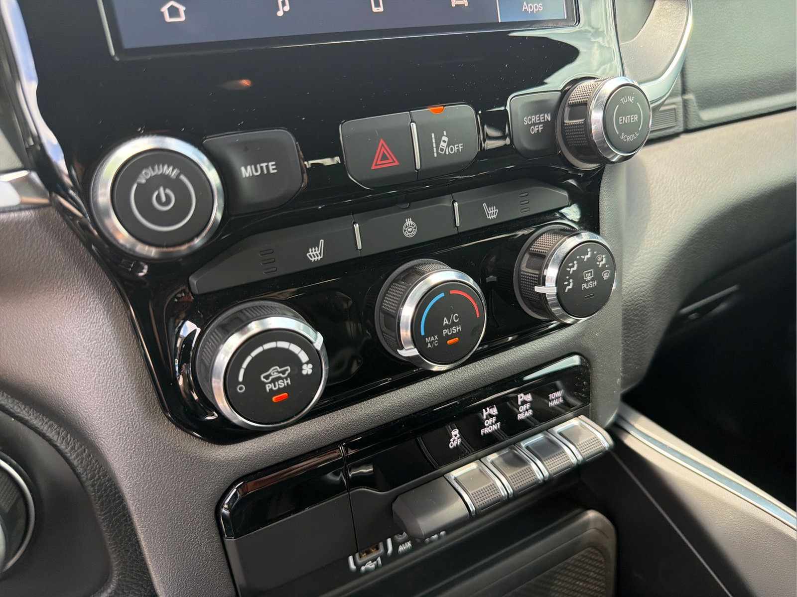 Used 2025 RAM 1500 Big Horn RWD image 20