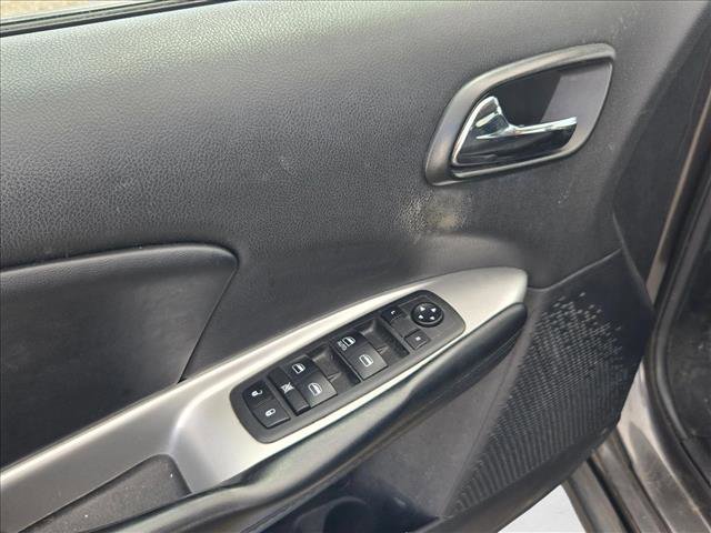 Used 2020 Dodge Journey SE w/ SE Popular Equipment Group FWD image 12