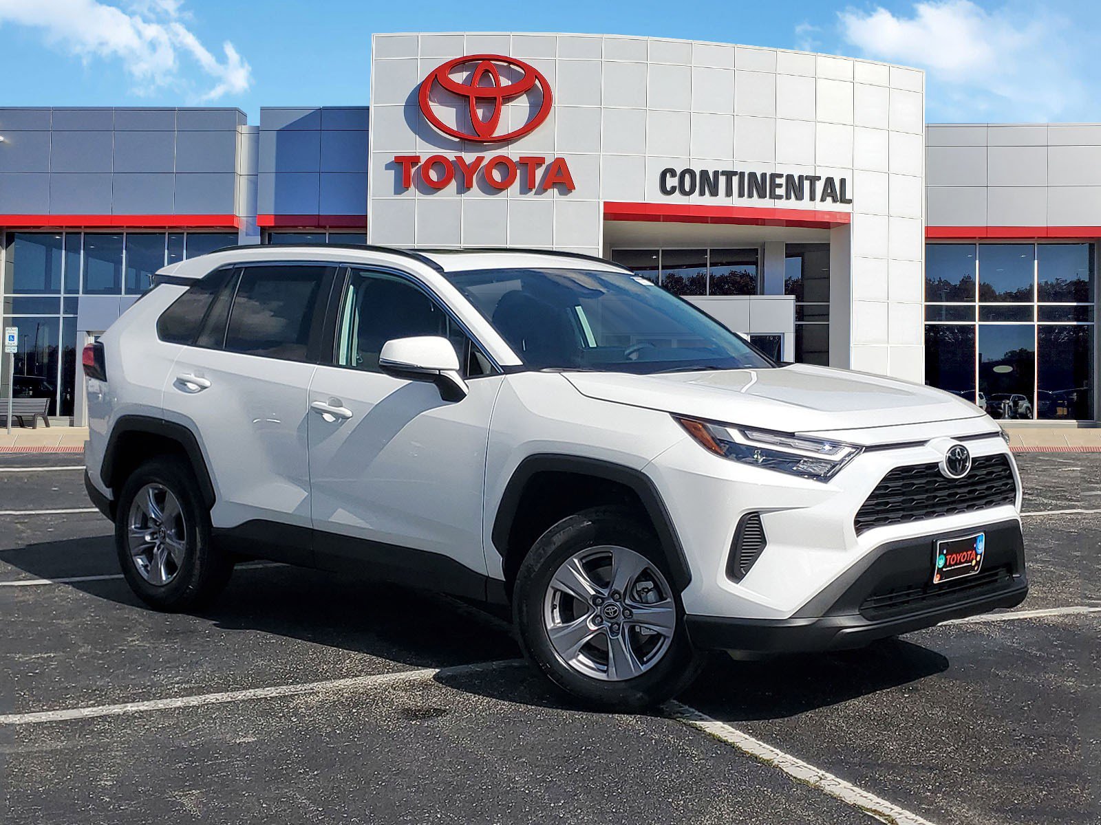 New 2025 Toyota RAV4 XLE