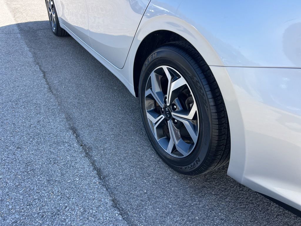 Used 2019 Kia Forte LXS FWD image 29