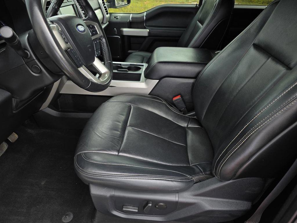 Used 2020 Ford F250 Lariat w/ Lariat Ultimate Package AWD/4WD image 32