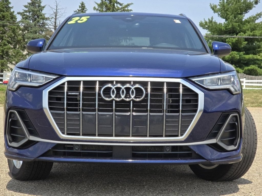 Used 2025 Audi Q3 2.0T Premium AWD/4WD image 13