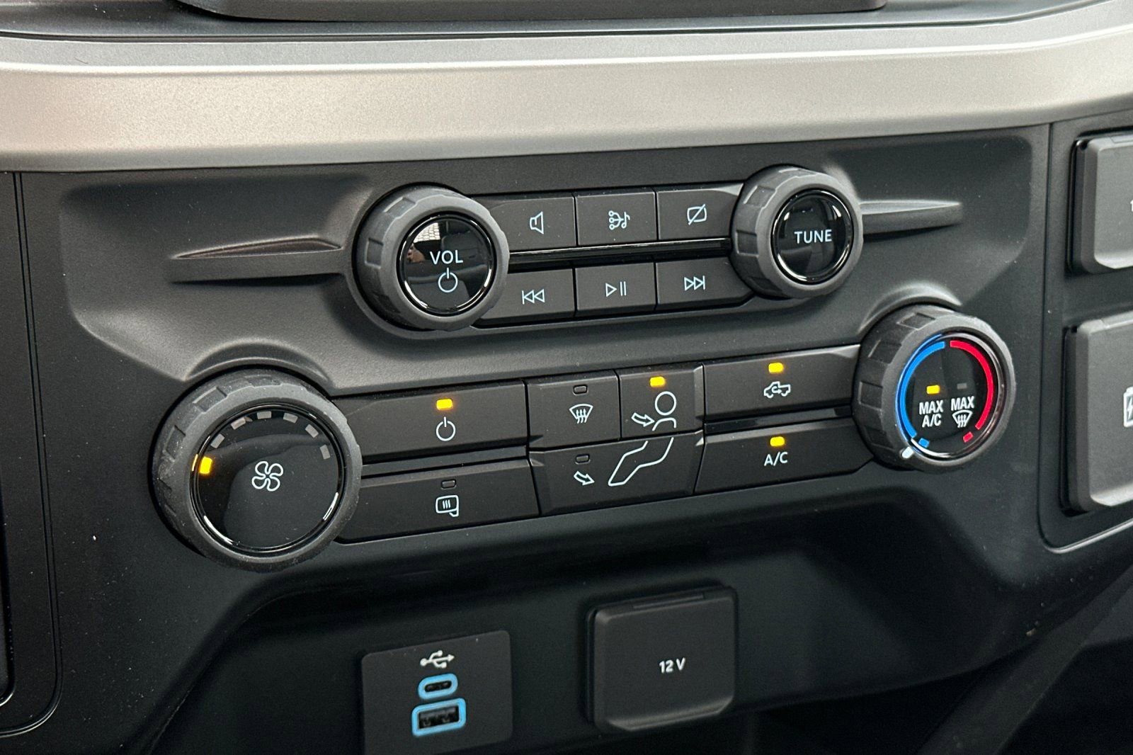 New 2024 Ford F450 XL w/ XL Chrome Package image 17