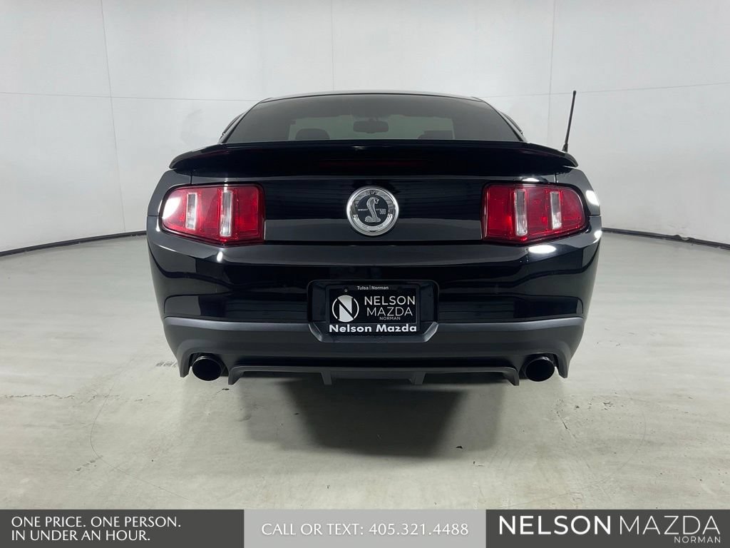 Used 2010 Ford Mustang Shelby GT500 RWD image 9