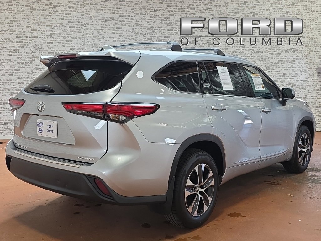 Used 2022 Toyota Highlander XLE image 7