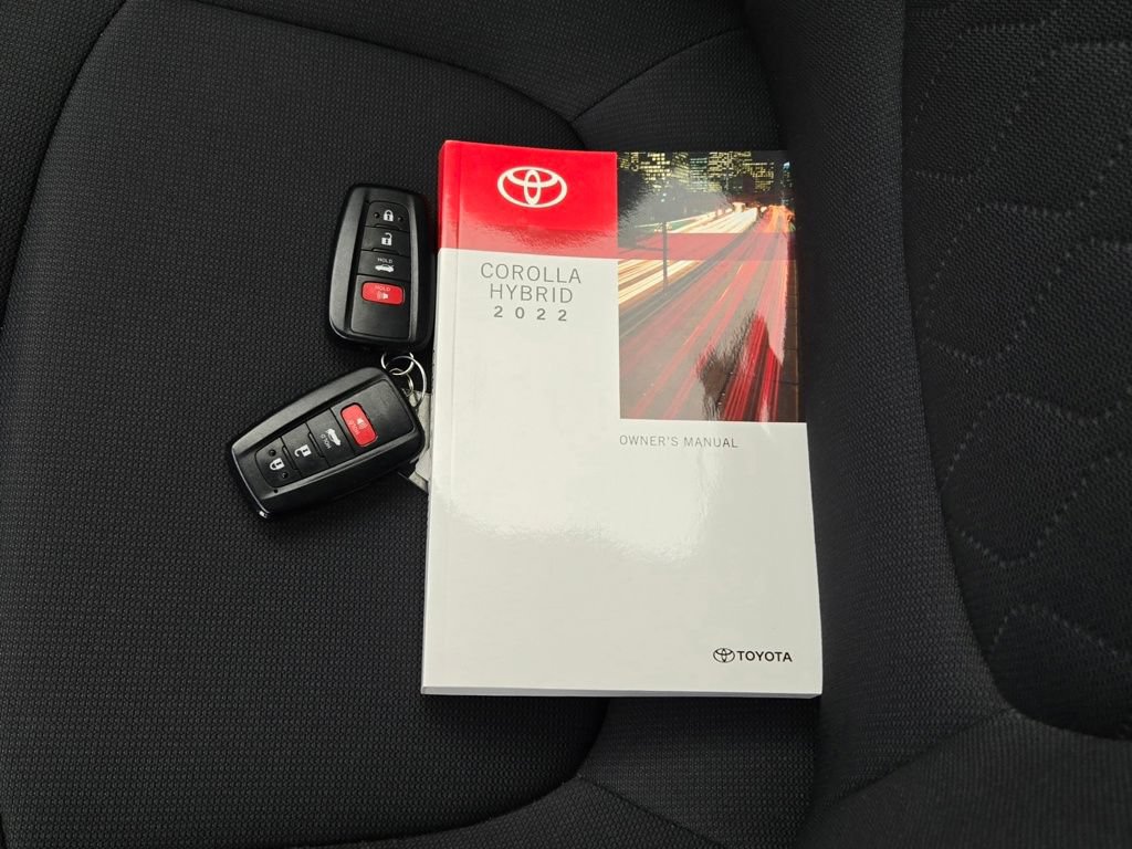 Used 2022 Toyota Corolla LE FWD image 11