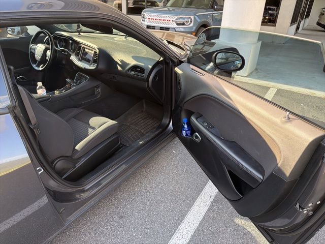 Used 2020 Dodge Challenger SXT RWD image 7