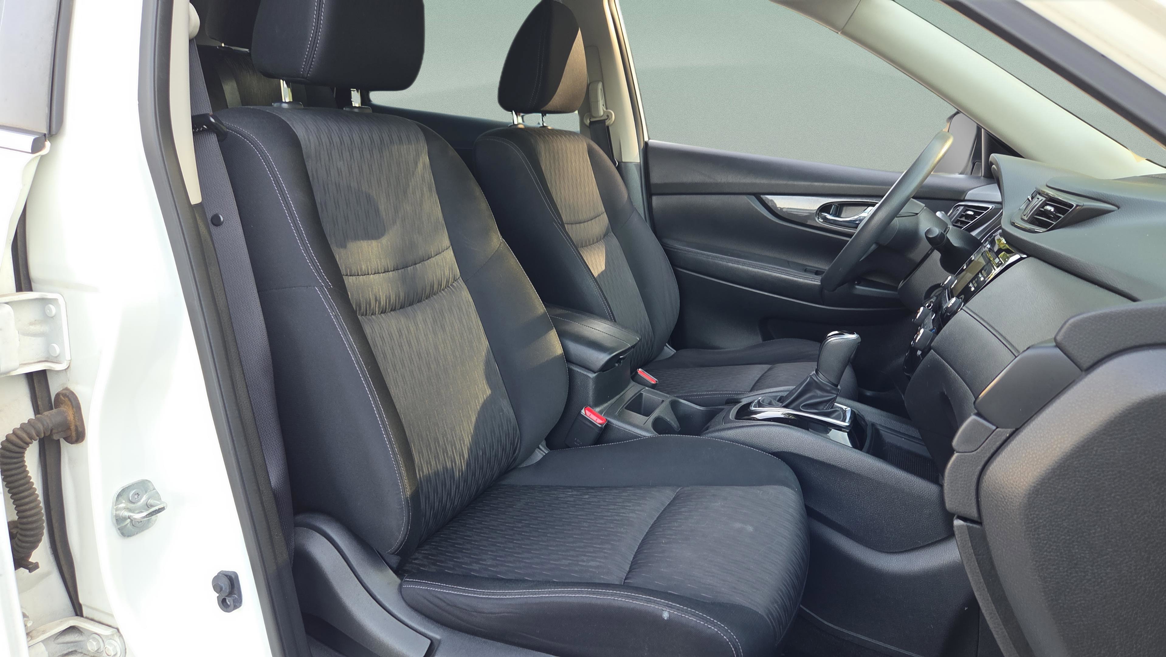 Used 2017 Nissan Rogue S FWD image 15