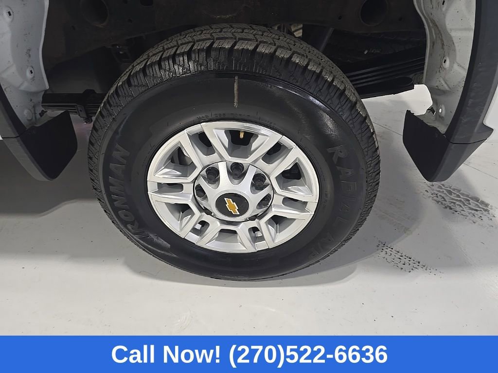 Used 2025 Chevrolet Silverado 2500 LT w/ Convenience Package image 4