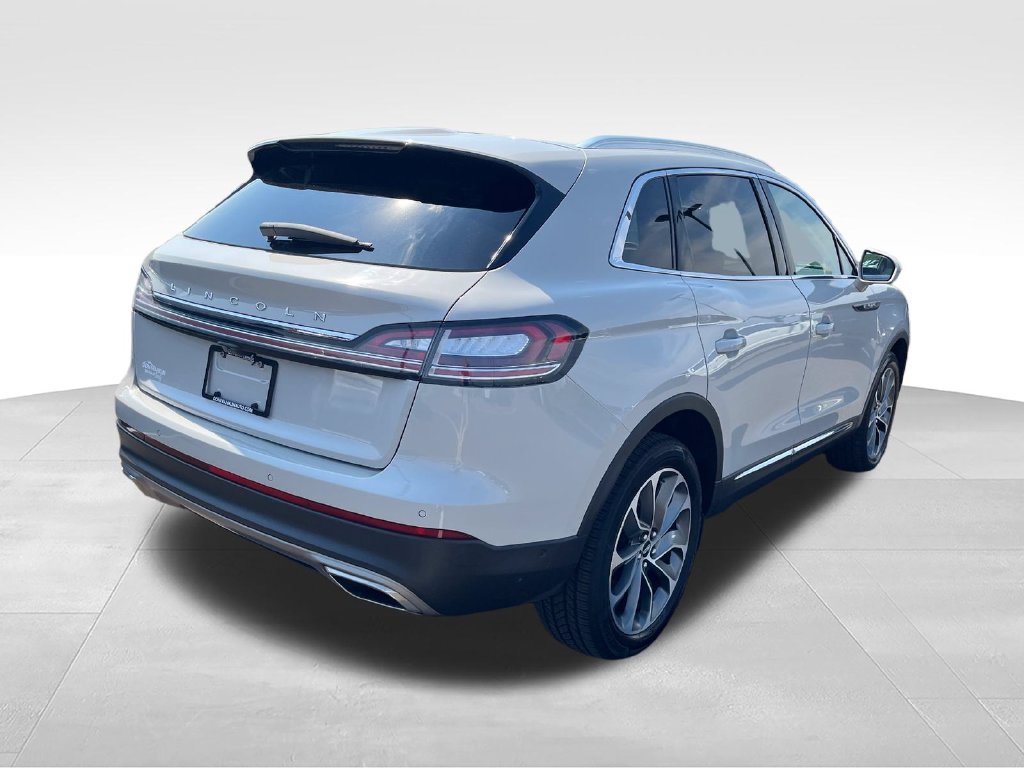 Used 2023 Lincoln Nautilus Reserve w/ Equipment Group 201A AWD/4WD image 5