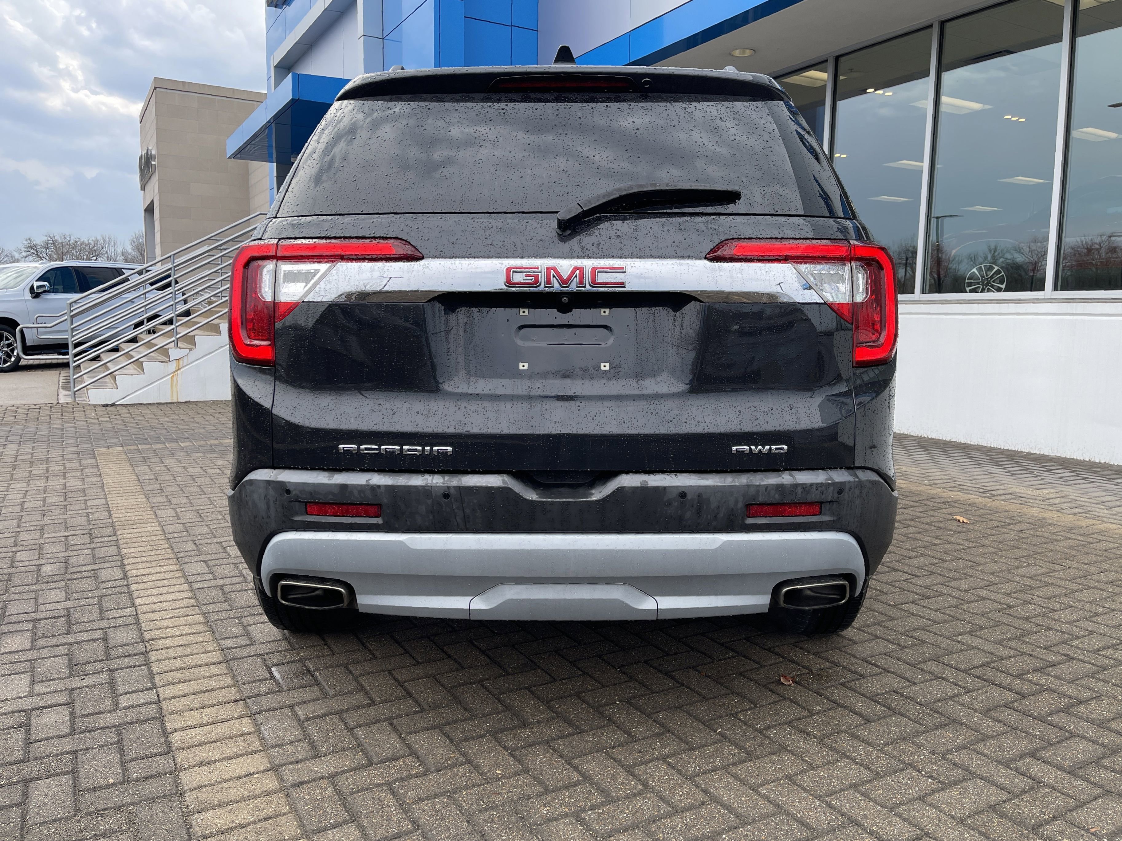 Used 2020 GMC Acadia SLT image 4