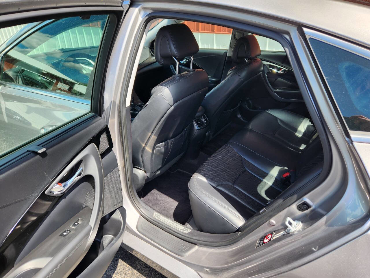 Used 2014 Hyundai Azera Limited w/ Option Group 02 FWD image 17