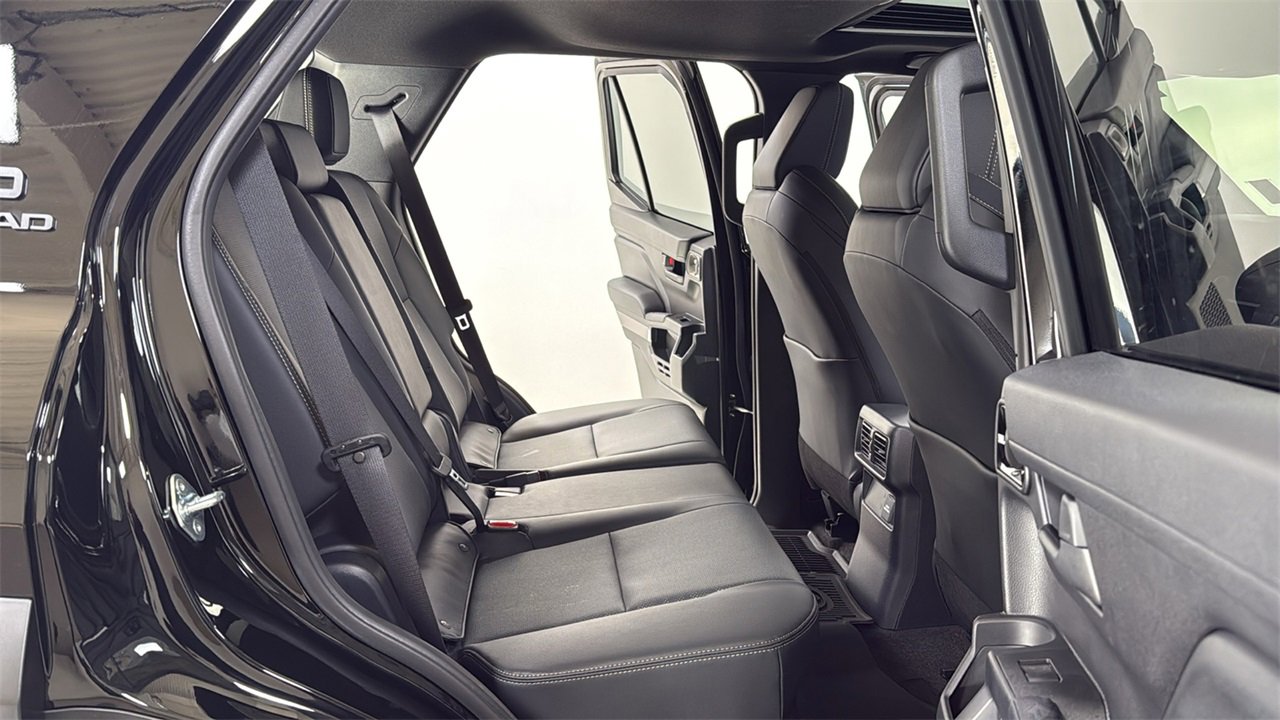 Certified 2025 Toyota 4Runner TRD Off-Road Premium image 17