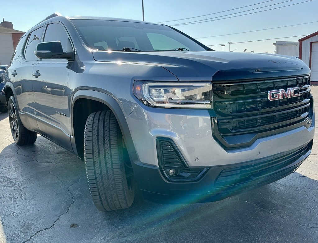 Used 2021 GMC Acadia SLT w/ Elevation Edition image 2