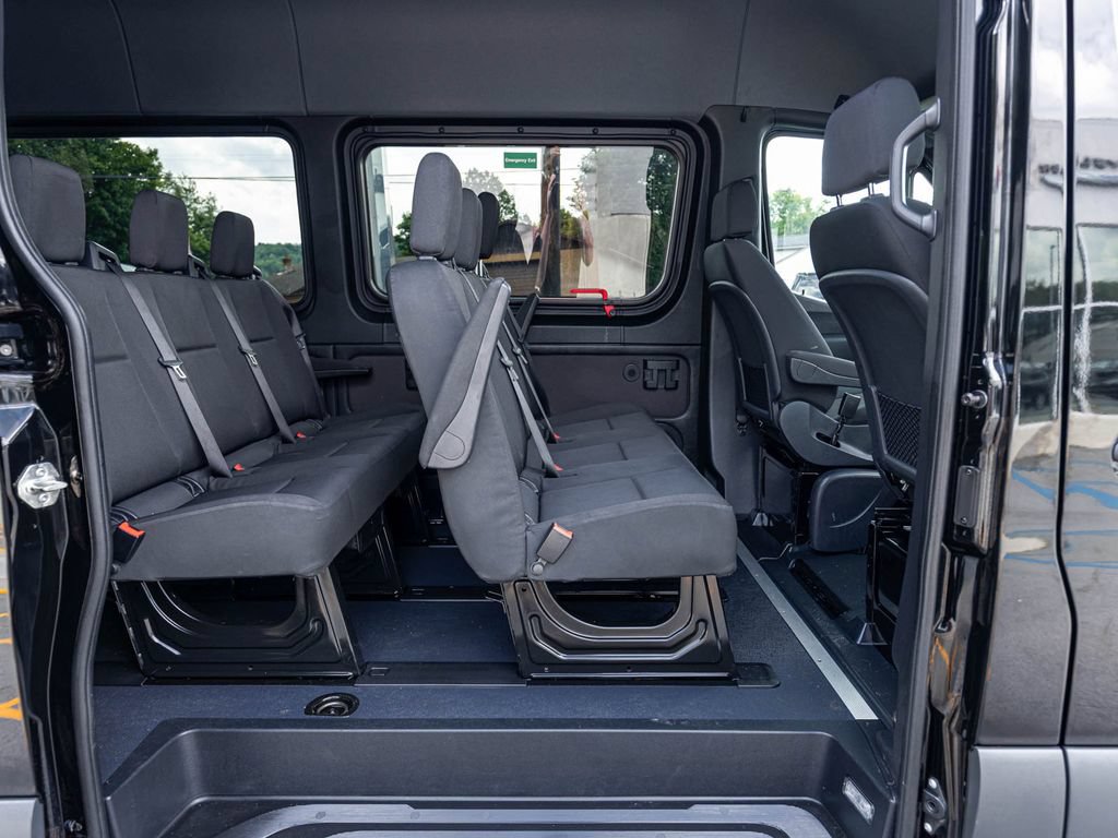 Used 2024 Mercedes-Benz Sprinter 2500 image 21