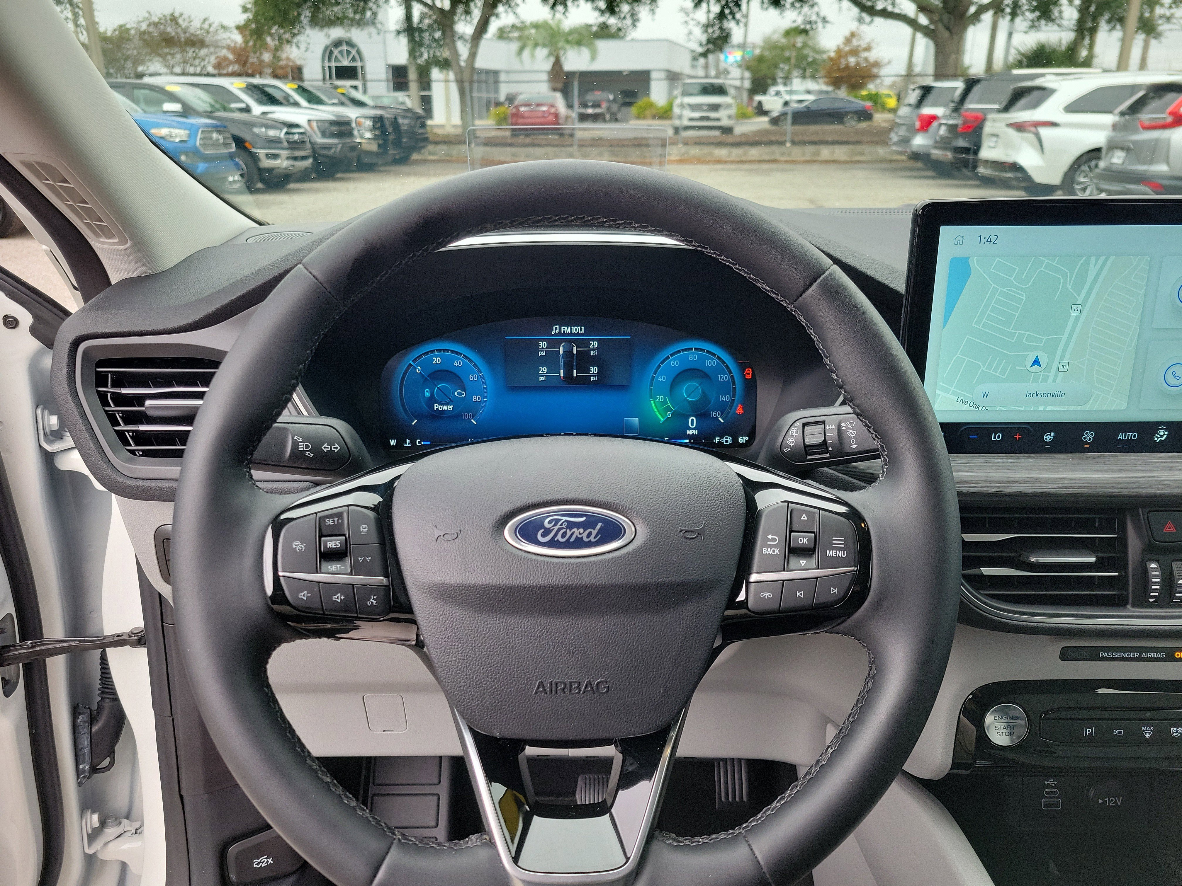 Used 2024 Ford Escape SE w/ PHEV Premium Package image 11