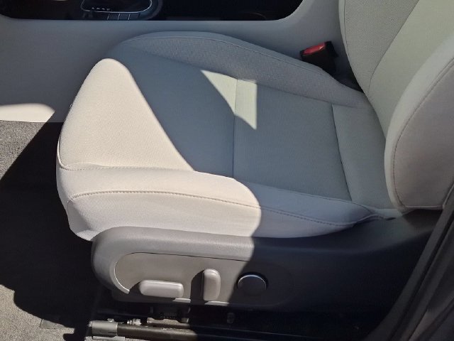 Used 2024 Hyundai Kona SEL FWD image 14