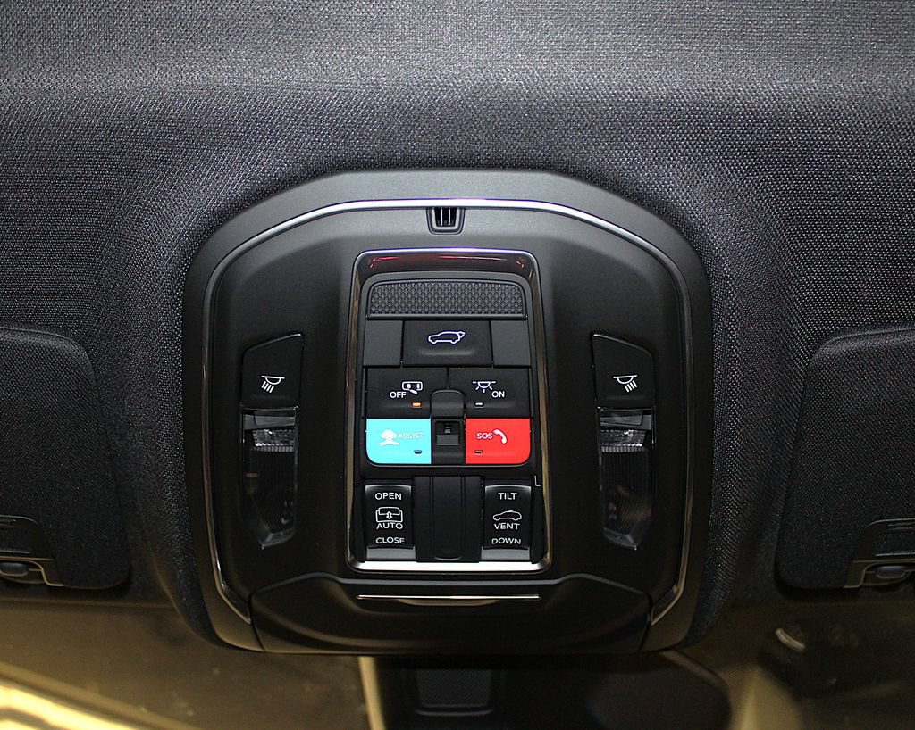 New 2026 Jeep Grand Cherokee Altitude AWD/4WD image 24