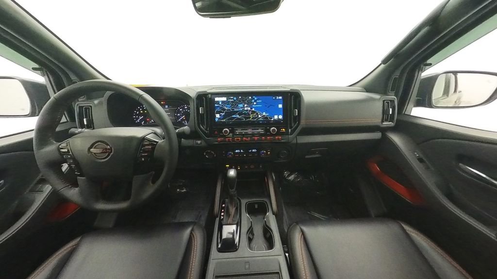 Used 2025 Nissan Frontier PRO-4X w/ Pro Premium Package image 30